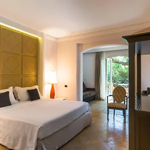 Palace Luxury Hotell